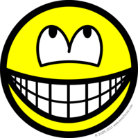 Naar boven kijkende smile
